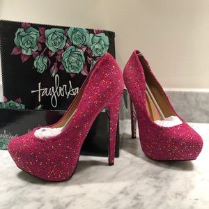 NWT Taylor Says Hot Pink Swarovski crystal heels